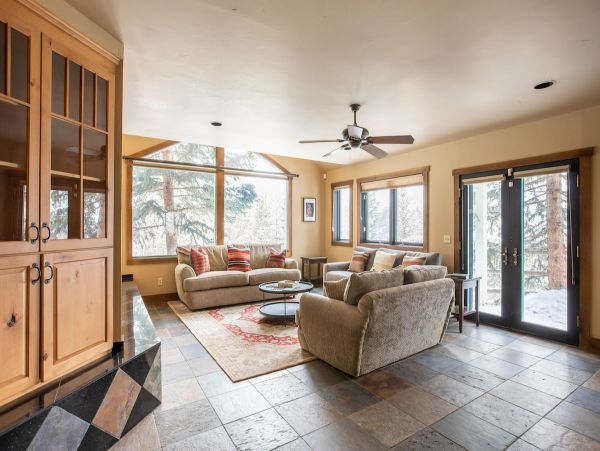 Breckenridge Ski  Vacation Home Sleeps Sixteen Guests