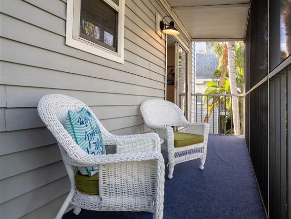Holmes Beach Vacation Rental Towhome Sleeps Six Guests