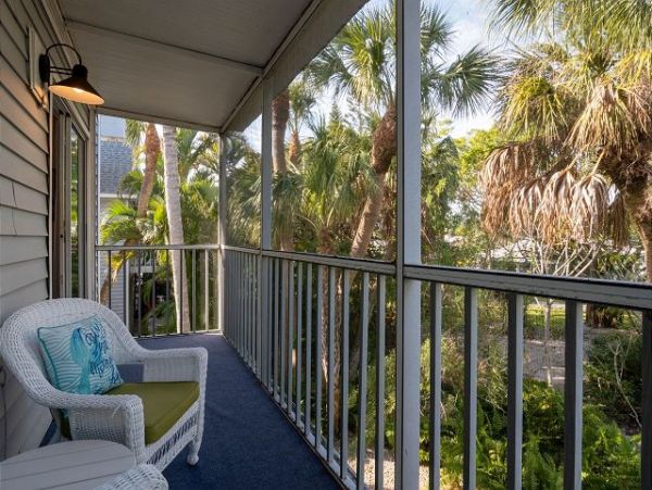 Holmes Beach Vacation Rental Towhome Sleeps Six Guests