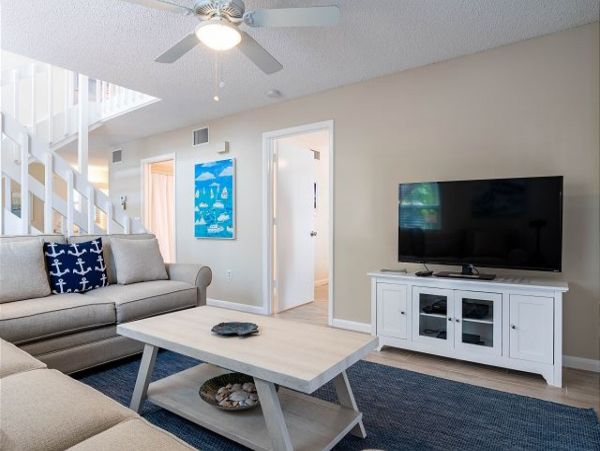 Holmes Beach Vacation Rental Towhome Sleeps Six Guests