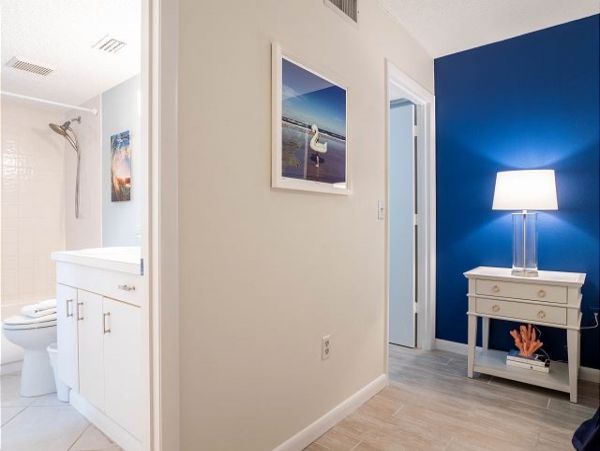 Holmes Beach Vacation Rental Towhome Sleeps Six Guests
