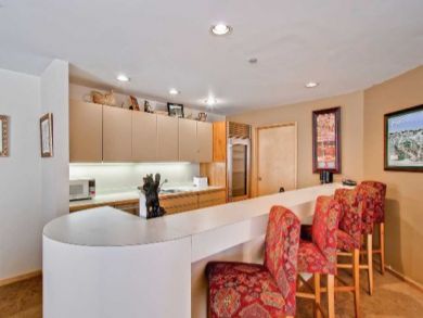 Vail Luxury Vacation Rental Sleeps Six Guests
