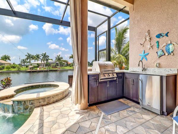 Cape Coral Luxury Vacation Rental Sleeps Six Guests