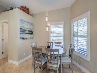Canal Front 3 Bedrooms Vacation Home Sleeps 6 Guests
