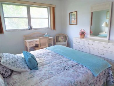 Longboat Key Walk to Beach 2 Bedroom Condo