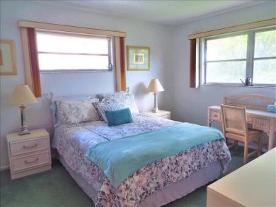 Longboat Key Walk to Beach 2 Bedroom Condo