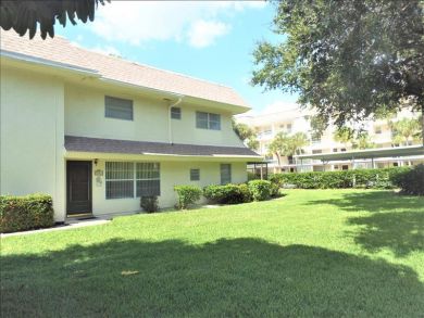 Longboat Key Walk to Beach 2 Bedroom Condo