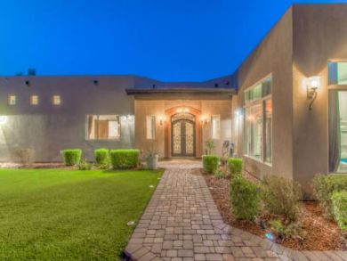 Scottsdale Vacation Home Sleeps Twenty Guests