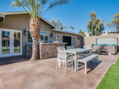 Scottsdale Vacation Home Sleeps Twenty Guests