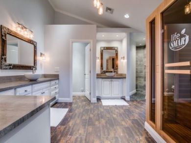 Scottsdale Vacation Home Sleeps Twenty Guests