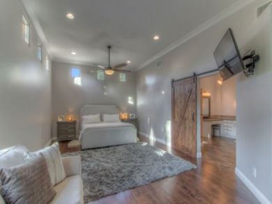 Scottsdale Vacation Home Sleeps Twenty Guests