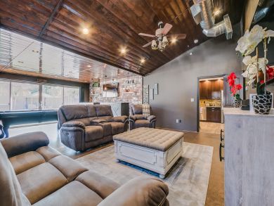 Scottsdale Vacation Home Sleeps Twenty Guests