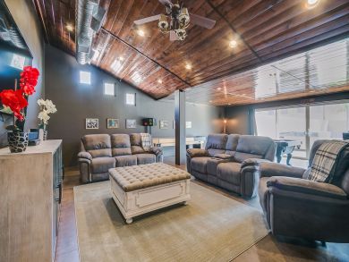 Scottsdale Vacation Home Sleeps Twenty Guests