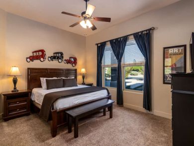 Five Bedroom Vacation Rental Pool Home in Scottsdale
