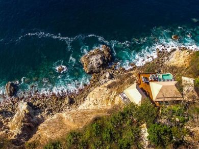 Ocean Front Four Bedroom Vacation Home in Acapulco