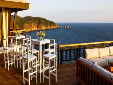Ocean Front Four Bedroom Vacation Home in Acapulco