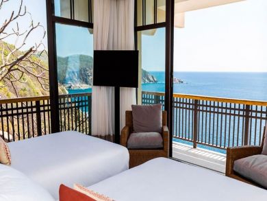 Ocean Front Four Bedroom Vacation Home in Acapulco