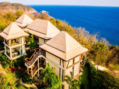 Acapulco Five Bedroom Pool Home with Ocean View