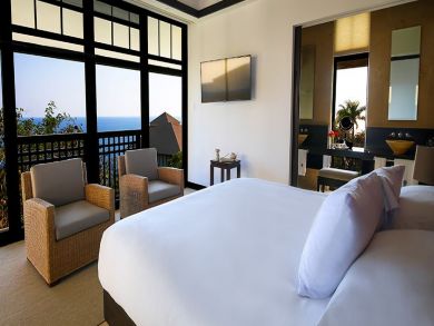 Acapulco Five Bedroom Pool Home with Ocean View