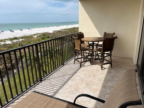 Experience Beachfront Living on Marco Island