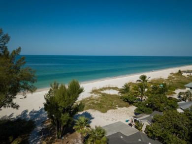 Charming Vacation Rental on Holmes Beach. Call Today.