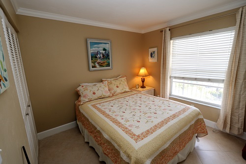 Marco Island Condo 923976