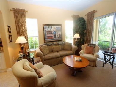 Naples Home 923980