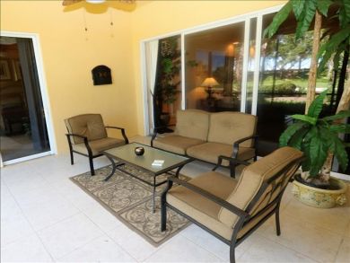 Naples Home 923980