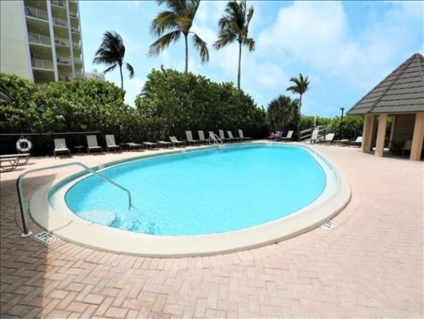 Value Priced Five Star Gulf Beach Views!