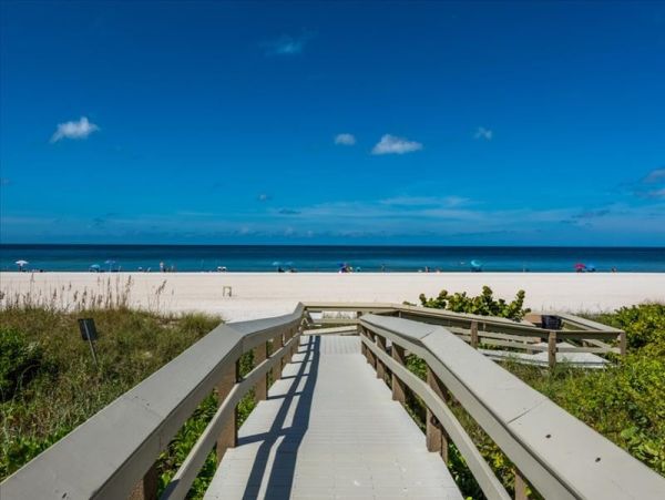 Marco Island 2 Bedroom Vacation Condo Value Priced Great Views