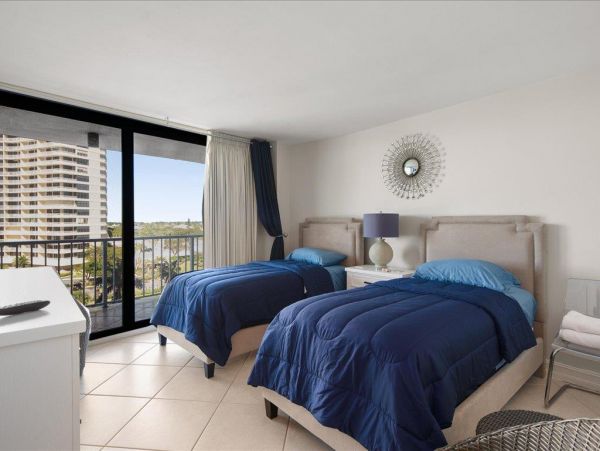 Marco Island Vacation Beach Condo Two Bedrooms Sleeps Four