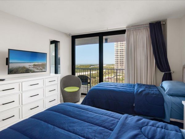 Marco Island Vacation Beach Condo Two Bedrooms Sleeps Four