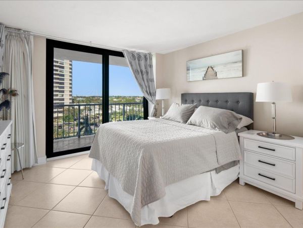 Marco Island Vacation Beach Condo Two Bedrooms Sleeps Four