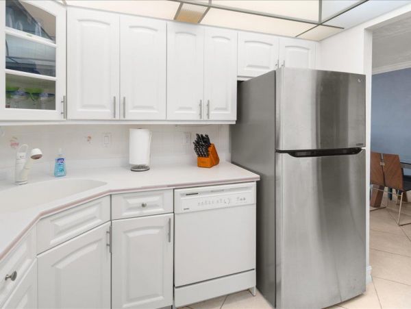 Marco Island Vacation Beach Condo Two Bedrooms Sleeps Four