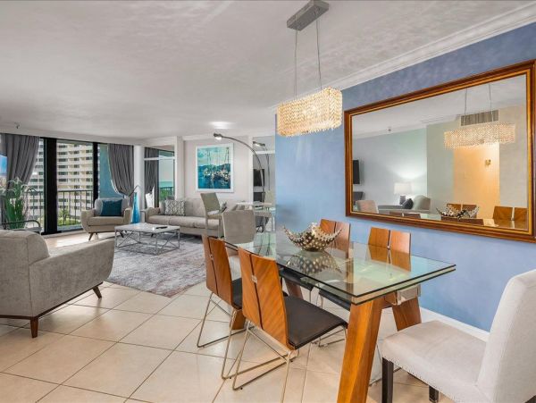 Marco Island Vacation Beach Condo Two Bedrooms Sleeps Four