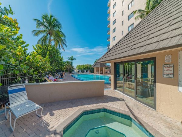 Marco Island Vacation Rental - Florida Gulf Coast Beachfront Condo