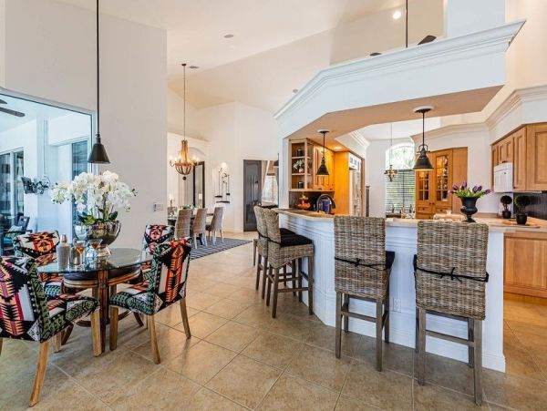 Marco Island Luxury Waterfront Vacation Rental  Private Pool, Spa & 4 Bedrooms
