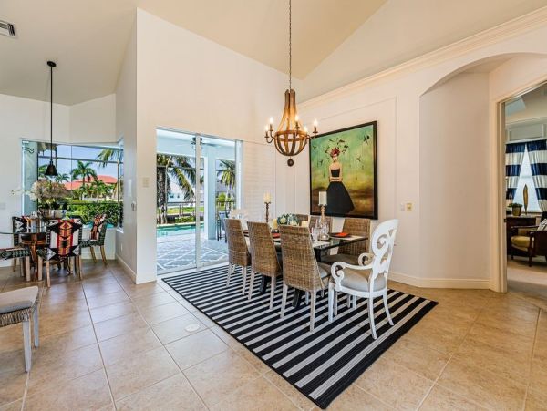 Marco Island Luxury Waterfront Vacation Rental  Private Pool, Spa & 4 Bedrooms