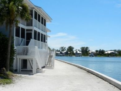 Boca Grande Vacation Condo Sleeps Si Guests.