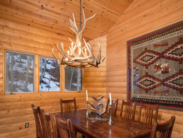 Five Bedroom Mountain View Home in Breckenridge Sleeps 14