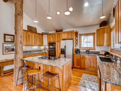Breckenridge Luxury Vacation Home Sleeps Ten Guests