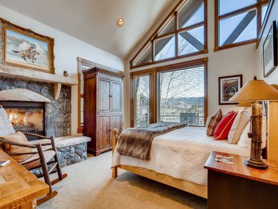 Breckenridge Luxury Vacation Home Sleeps Ten Guests