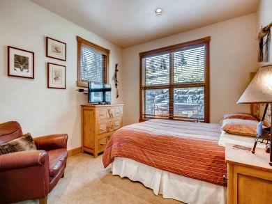 Breckenridge Luxury Vacation Home Sleeps Ten Guests