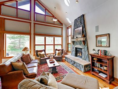 Breckenridge Luxury Vacation Home Sleeps Ten Guests