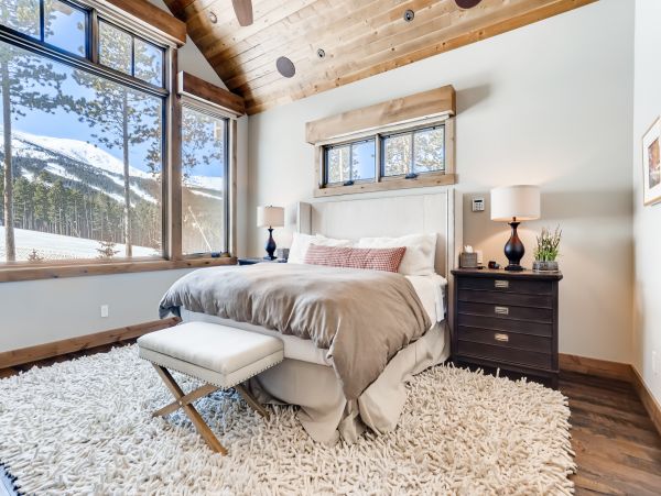 Elite Walk to Lift Chalet with Mountain Views & Hot Tub!