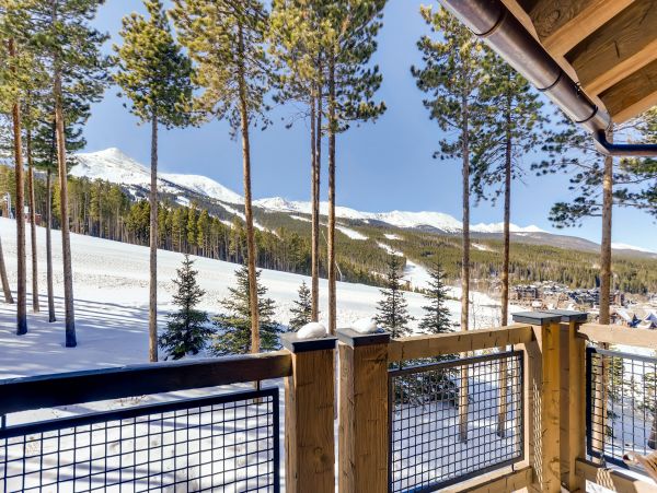 Elite Walk to Lift Chalet with Mountain Views & Hot Tub!