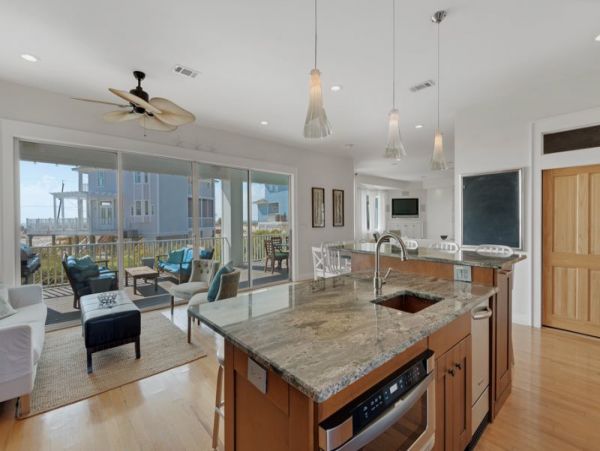 Pensacola Beach 4 Bedroom Vacation Home Sleeps 16 Guests