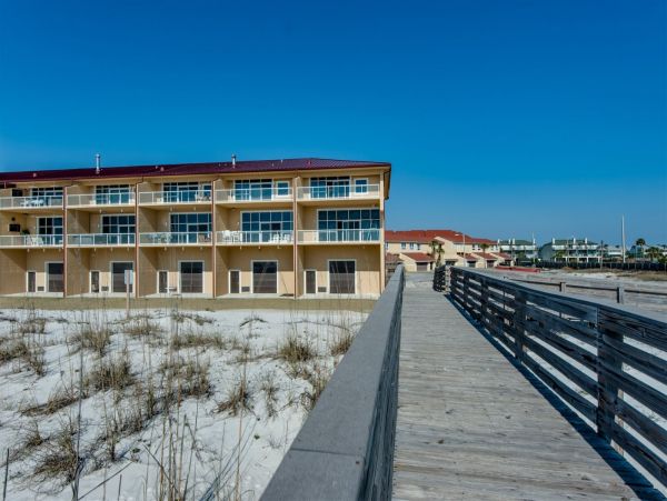 Luxurious Gulf-Front Townhome in Pensacola Beach