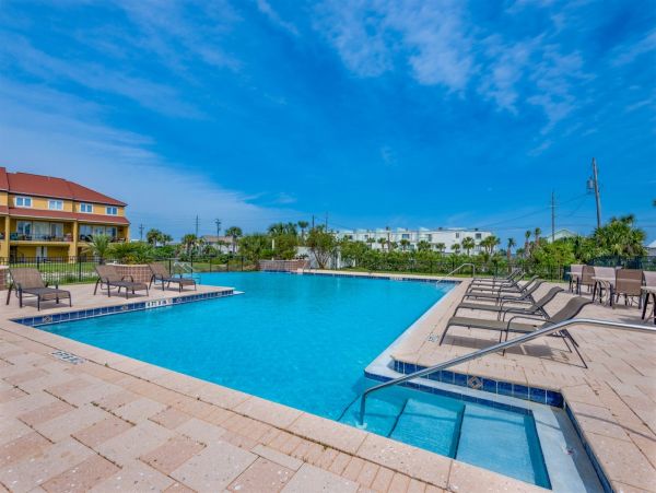 Luxurious Gulf-Front Townhome in Pensacola Beach