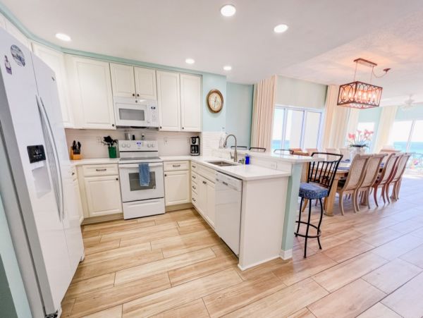 Pensacola Beach Vacation Accommodation on Beach